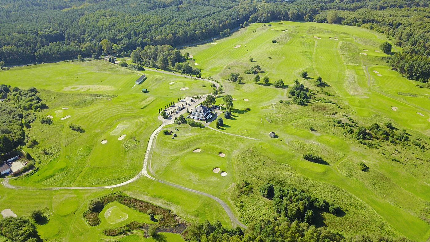 pole golfowe amber baltic w kołczewie